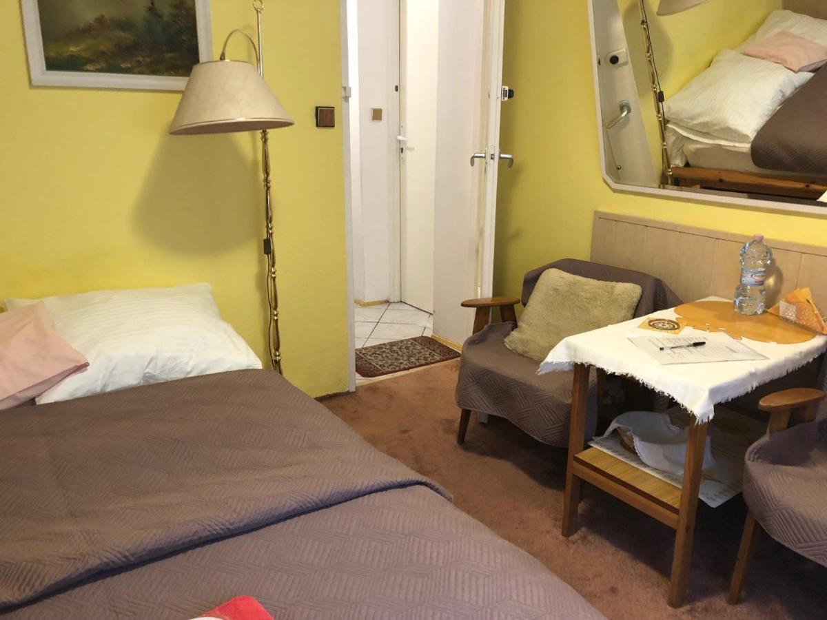 Azyl - Kazdy Z Wlasna Kuchnia I Lazienka Apartment *