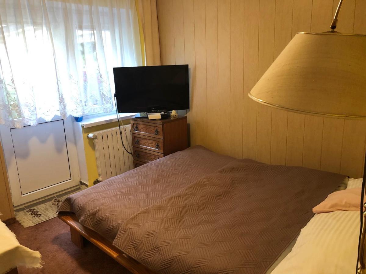 Apartment Azyl - Kazdy Z Wlasna Kuchnia I Lazienka *