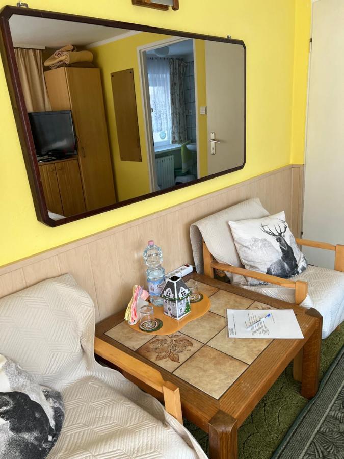 Apartment Azyl - Kazdy Z Wlasna Kuchnia I Lazienka *